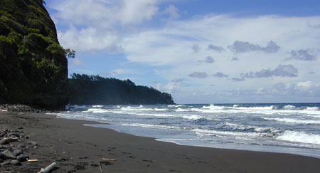 Pololu black sand beach